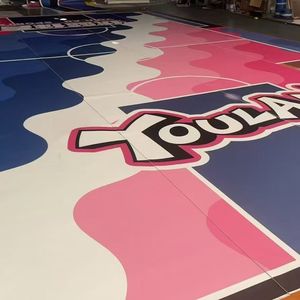 أرضيات رياضية داخلية مصنوعة من الفينيل PVC مطبوعة حسب الطلب للمدارس والصالات الرياضية مع تخصيص نمط ثلاثي الأبعاد مقاومة للماء وصديقة للبيئة - Product Image 5