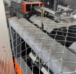 Rollo de Malla de Gancho y Bucle Galvanizado por Inmersión en Caliente, Ecológico, <span class=keywords><strong>Flexible</strong></span> y Fácil de Instalar, para Cercas de Granjas y Ranchos - Product Image 3