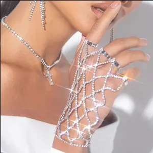 Accessoires de mode de personnalité nouveaux produits danse du ventre bracelet tissé femme chaîne de doigt de diamant de haute qualité