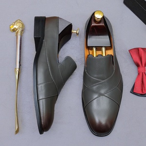 Mocasines de Cuero de Alta Gama Estilo Británico para Hombre, Cierre sin Cordones, Elegantes y Versátiles, para Vestir Formal en Otoño - Product Image 3