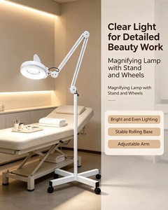 Lampe Loupe Ajustable K Portable avec Support et Roues en Métal pour Salon, Bureau ou Utilisation au Sol - Product Image 1
