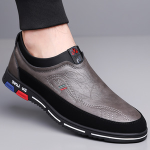 รองเท้าลำลองผู้ชายแบบสวมหนังส้นเตี้ยพื้นรองเท้ายางกันกระแทกสำหรับขับรถเพื่อการพักผ่อนขนาดพลัสไซส์ 50 - Product Image 3