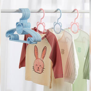 Muestra gratis estilo <span class=keywords><strong>Zara</strong></span> venta al por mayor adultos bebé niños abrigo <span class=keywords><strong>ropa</strong></span> perchas de plástico para tienda de <span class=keywords><strong>ropa</strong></span> - Product Image 5