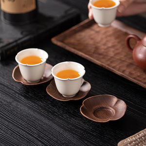 Sous-verre en forme de pétale en noyer noir de style japonais, base en bois massif pour tasse à thé, tapis résistant à la chaleur pour plateaux de service de cérémonie du thé - Product Image 4