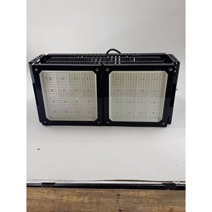 Reflector LED de 500W/1000W con Chip COB de Alta Luminosidad y Amplio Alcance, Montaje en Superficie para Iluminación de Estadios y Canchas de Baloncesto - Product Image 3