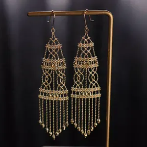 Bijoux indiens Boucles d'oreilles pendantes en or 18 carats Dentelle de personnalité Boucles d'oreilles chandelier à long pompon exotique lourd Boucles d'oreilles