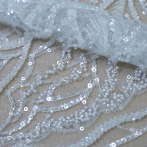 Tissu en dentelle perlée de haute qualité pour vêtements - Product Image 4