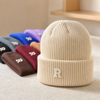Bonnet « R » Enfant Automne Hiver Épais Chaud Couleur Unie Laine Tricoté Tendance Homme et Femme Chapeau Pullover