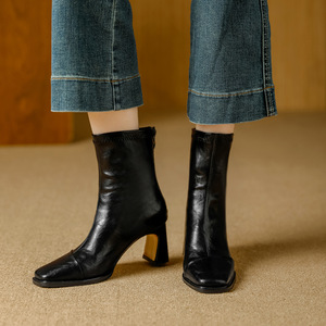 Bottines pour femme à talon épais et bout carré, confortables et multifonctionnelles, au design rétro - Product Image 2