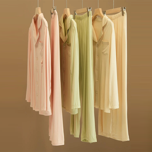 Herstellerdefinierte Loungewear Pyjamas für Damen, PJ-Set, Geknöpfter Weicher Schlafanzug aus Bio-Baumwolle, Bambus und Modal, Schlafanzug-Set für Damen - Product Image 1