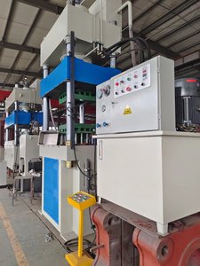 400 Tonnen Feuerlöscher Hydraulik presse Vier-Säulen-Schnellstempel-Tiefzieh-Hydraulik druckmaschine - Product Image 2