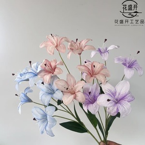 Fleurs artificielles de lys du Japon à 5 têtes, fleurs en soie haute simulation pour décoration de mariage et ornement de maison - Product Image 2