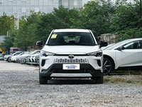 Toyota Corolla Cross 2.0L Essence Modèle 2026 Édition Pioneer Elite 5 Portes 5 Places SUV Compact avec Toit Ouvrant Électrique