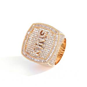 Bague Chevalière Carrée Nais en Argent Sterling 925 avec Moissanite Incrustée et <span class=keywords><strong>Bordure</strong></span> Baguette, Style Hip Hop Givré - Product Image 4