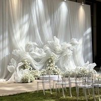 Arche florale géante en organza blanc pour décoration de toile de fond de mariage, idéale pour l'aménagement de scènes d'événements, de banquets en plein air, de jardins, de hôtels et de vitrines