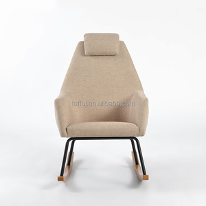 Silla Mecedora Cómoda con Reposacabezas Ajustable y Bolsillo para Lactancia Materna y Cuidado de Recién Nacidos - Product Image 5