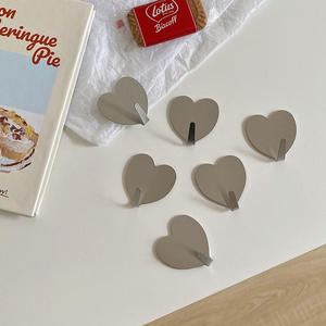 Crochets d'<span class=keywords><strong>amour</strong></span> adhésifs forts roses colorés décoratifs de ménage crochets adhésifs en forme de coeur d'acier inoxydable - Product Image 3