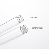 Flacon de parfum hexagonal en verre rose clair 10 ml, forme unique, élégant et contemporain, avec pompe en aluminium or/argent.