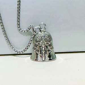 Collar de cadena de acero inoxidable estilo punk vintage con alas para motocicleta, nuevo, con hebilla de llave de campana para motociclistas, para comercio transfronterizo - Product Image 4