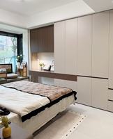 Nouvelle Combinaison de Meubles de Chambre à Coucher en Bois Moderne Personnalisée : Armoire, Coiffeuse et Miroir de Maquillage Lumineux Couleur Claire pour Hôtel
