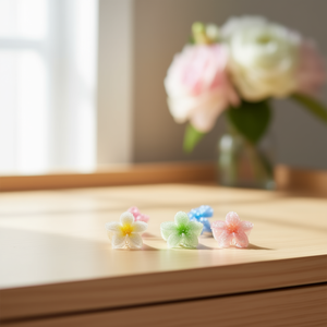 Fermaglio per capelli a forma di frangipani con strass da 8 cm - Product Image 3