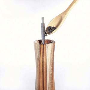 Moulin à sel et poivre manuel en bois de 6 pouces, rechargeable, avec réglage de la grosseur, rotor en céramique, pour la maison - Vente en gros - Product Image 4