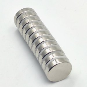 Aimants en néodyme super puissants N35 N38 N40 N42 N45 N48 N50 N52 20*3mm, mini aimants pour réfrigérateur, aimants plats haute puissance - Product Image 3