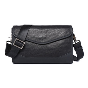 Sac à bandoulière pour hommes en cuir véritable noir, petit sac carré pour les loisirs et les voyages, printemps 2024 - Product Image 5
