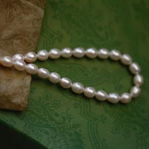 สร้อยคอวูดู ดอกคามิลเลีย สไตล์วินเทจ ฝรั่งเศส หรูหรา สำหรับผู้หญิง ประดับมุกธรรมชาติ แสงเงาสวยงาม ตัวล็อคดอกไม้ ดีไซน์ประณีต ใช้งานได้หลากหลาย เหมาะเป็นของขวัญ - Product Image 3