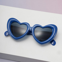 Vente en gros de lunettes de soleil d'été pour enfants en forme de coeur rose mignon et coloré pour enfants