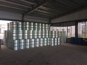 <span class=keywords><strong>Vaselina</strong></span> bianca liquida del grado di industria di elevata purezza con il grado cosmetico di prezzo basso <span class=keywords><strong>per</strong></span> <span class=keywords><strong>la</strong></span> cura della <span class=keywords><strong>pelle</strong></span> - Product Image 3