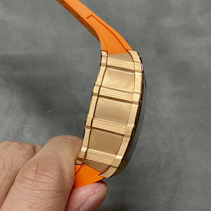 Reloj Deportivo de Edición Limitada RM011 con Caja de Fibra de Carbono, el Reloj Ideal para Atletas y Corredores - Product Image 4