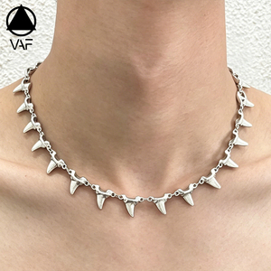 Collana VAF COOL 50+5cm con Dente di Squalo in Acciaio Inossidabile - 24 Pezzi Disponibili - Prodotti <span class=keywords><strong>per</strong></span> Assemblaggio - Collar De Diente De Tiburon - Product Image 1