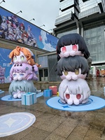 Poupée gonflable géante en matériau pelucheux imperméable de 4,5 m de haut, modèle publicitaire gonflable de fille de dessin animé, mascotte gonflable personnalisée