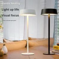 Lampe de table LED rechargeable sans fil, design moderne, pour la décoration de restaurants, hôtels de luxe, portable, avec fonction tactile.