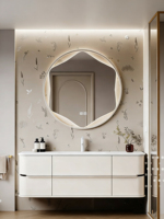 Nouvelle armoire de salle de bain murale en bois massif de style français, miroir intelligent à LED intégré, lavabo en céramique