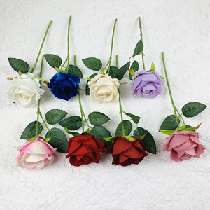Ramo de Rosas Artificiales de Terciopelo de 26 cm, Decoración para el Hogar, Accesorios para Bodas, Flores para el Día de San Valentín - Product Image 4