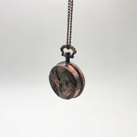 AP Vente en gros d'accessoires pour fumeurs montres broyeur d'herbes 3 couches montre de poche en métal bronze rouge broyeur de tabac avec broyeur à chaîne
