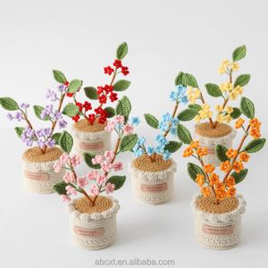 Decoración para el Hogar y el Automóvil, Maceta de Flores de Gypsophila Tejida a Mano - Product Image 1