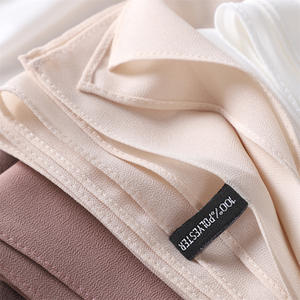 Haute qualité transfrontalière Stock couleur unie perle en mousseline de soie Turban écharpe doux angle long <span class=keywords><strong>coin</strong></span> droit Pashmina pour adultes printemps - Product Image 1
