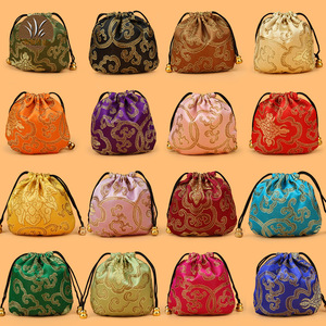 Pochette en soie avec cordon de serrage 10*10cm pour le rangement de bijoux et les sacs cadeaux, sacs de rangement pour objets culturels - Product Image 2