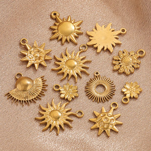 Collana e Bracciale Vintage Placcati Oro 18K in Acciaio Inossidabile Impermeabile con Ciondolo a Croce Solare e Amore, Fai da Te, per Commercio Transfrontaliero - Product Image 4
