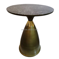 Table basse d'appoint en bois couleur noyer de style Mid-Century avec cadre en métal noir pour salon, bar ou salle à manger
