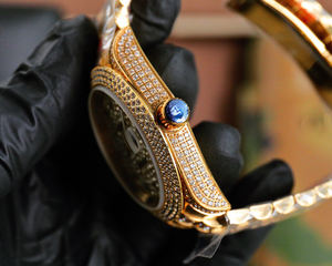 Cristal de Reloj de Zafiro con Incrustaciones de Diamantes Exclusivo para los ricos. Reloj Mecánico. - Product Image 2