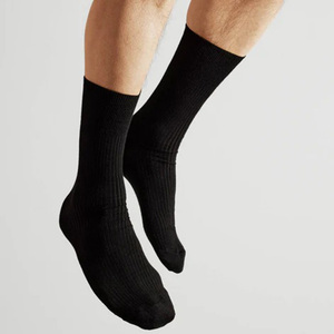 Chaussettes pour hommes, logo personnalisé de luxe, respirantes, élastiques, chaussettes de qualité, chaussettes de sport en coton biologique pour hommes - Product Image 4