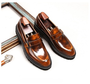 Chaussures décontractées imperméables Oxford Groom Evergreen pour hommes, chaussures de créateur pour mariage d'hiver, bout pointu, antidérapantes, adaptées au bureau et aux affaires - Product Image 4