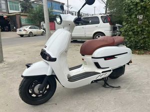 Motocyclettes à pédales Mika Vespas <span class=keywords><strong>150cc</strong></span> en provenance du Jiangsu, Chine, peuvent être expédiées directement par le fabricant pour l'exportation - Product Image 1