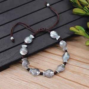 Vente en gros de bracelets en alliage plaqué argent thaïlandais antique avec cœur d'éléphant tissé à la main pour hommes et femmes - Product Image 3