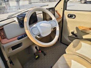 KY Nuevas Llegadas, Autos Eléctricos de 4 Plazas con Tracción Trasera y Velocidad de 40 km/h para Adultos - Product Image 6