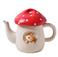 Adorable ensemble de tasses en céramique sur le thème des champignons avec des accents d'écureuils, mugs pour la consommation